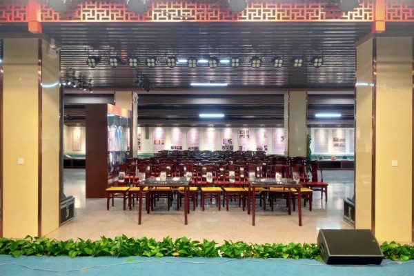 重庆财富中心，按摩电话速查，放松从现在开始